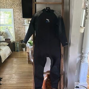 IST BLACK WETSUIT PROLINE 3MM LARGE MEN NEOPRENE